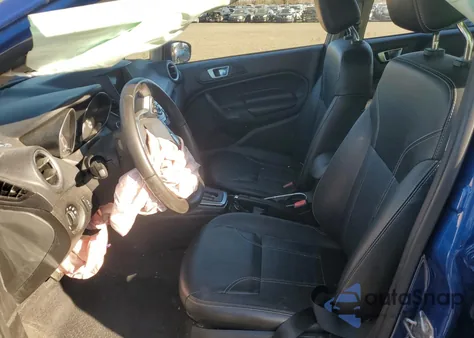 2018 Ford Fiesta Titanium z USA, uszkodzony, nr VIN 3FADP4FJ8JM136675